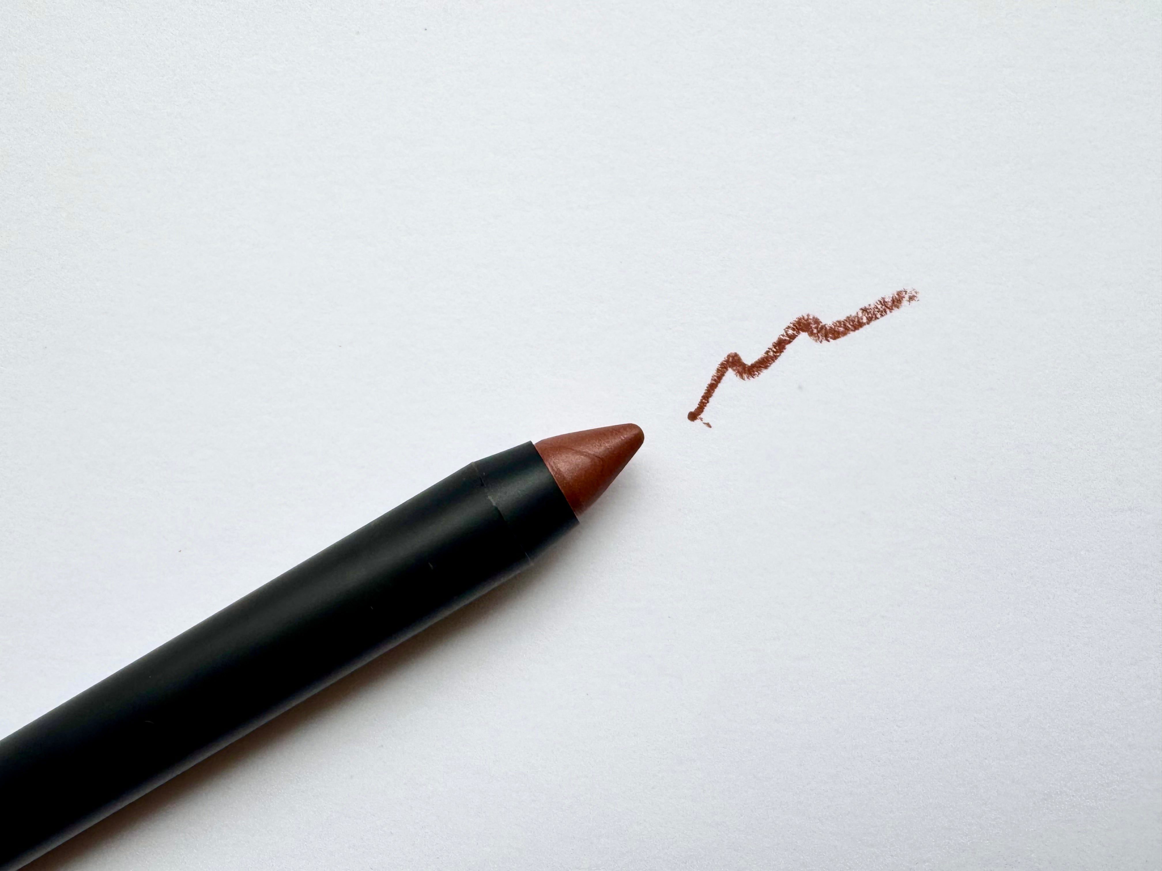 LE: COLOR DROP LIP PENCILS