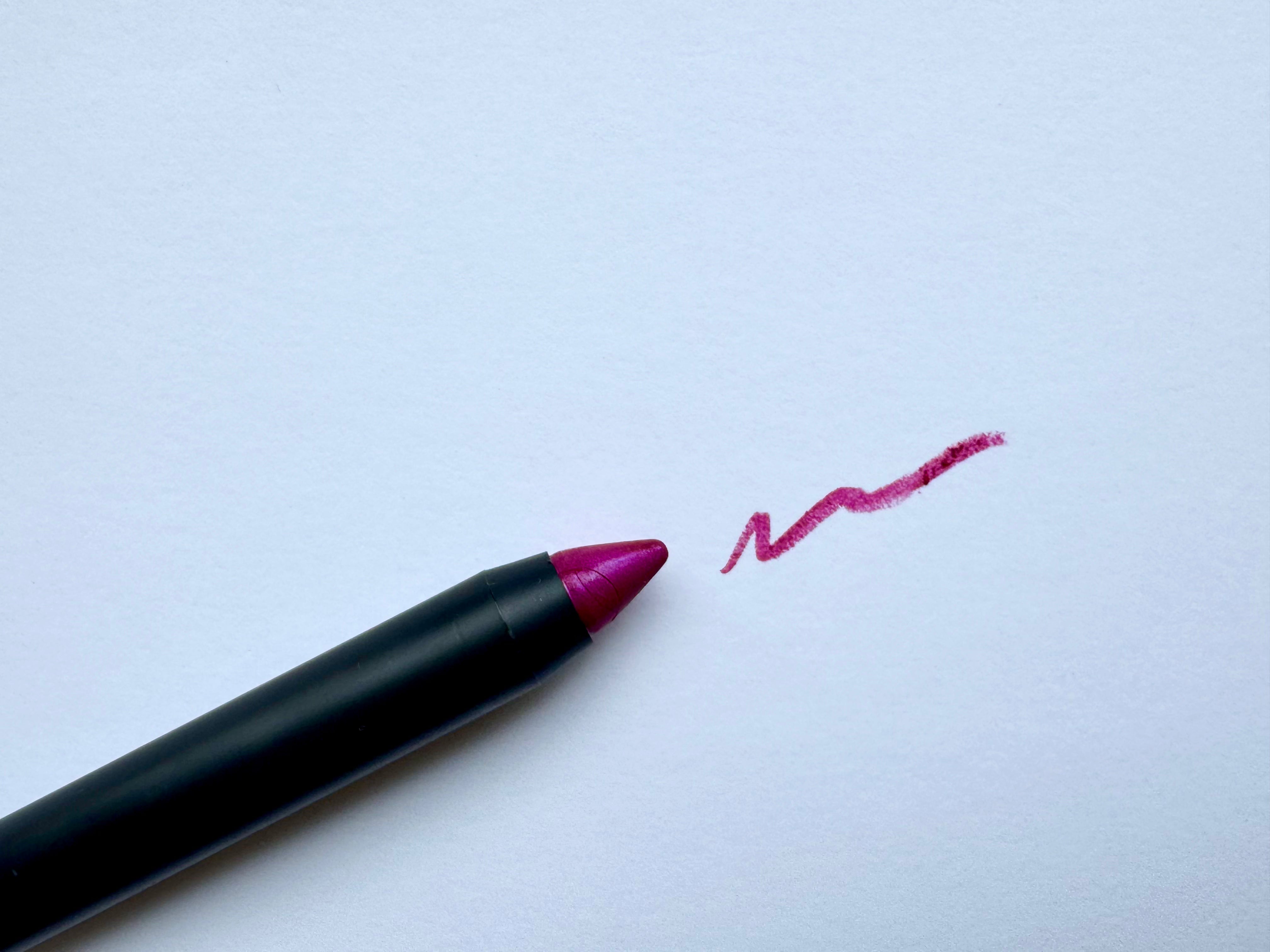 LE: COLOR DROP LIP PENCILS