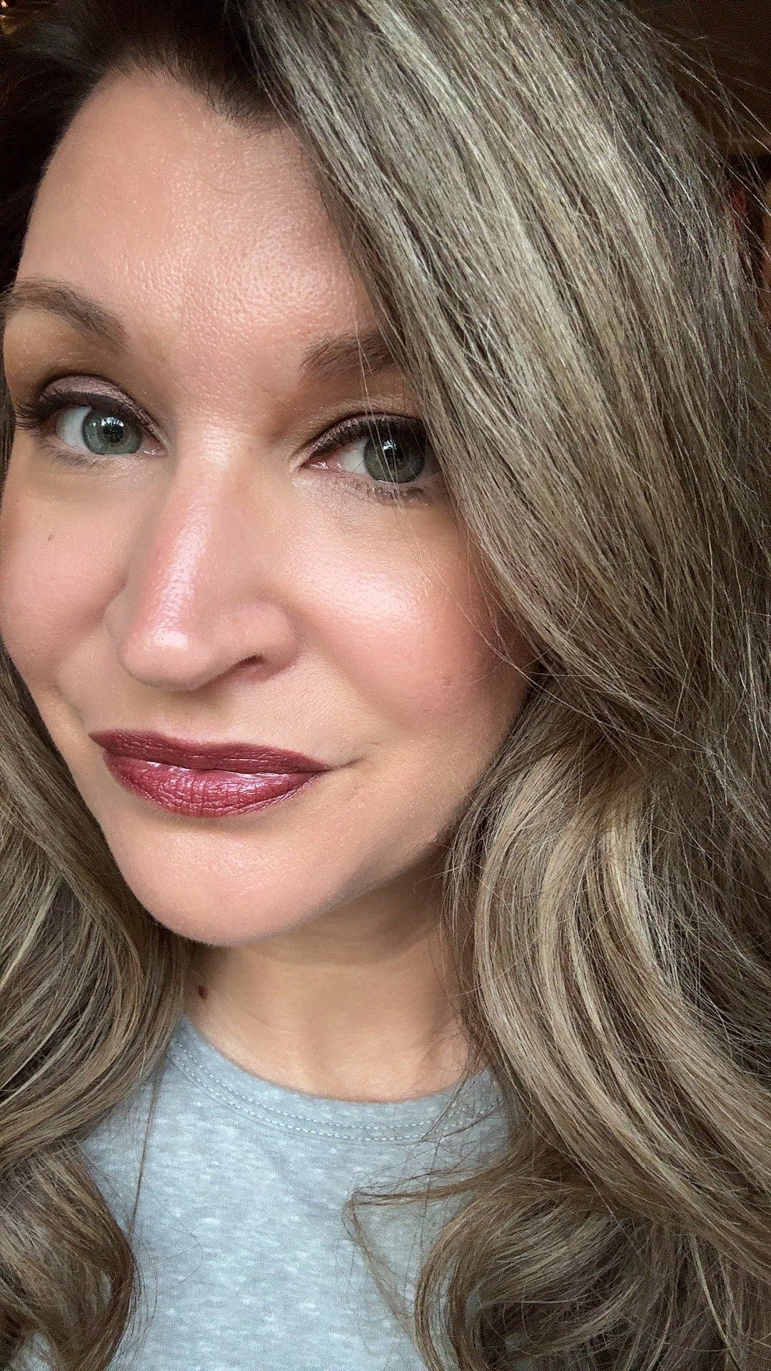 SWAGGER PEARL LIPSTICK - LIMITED EDITION