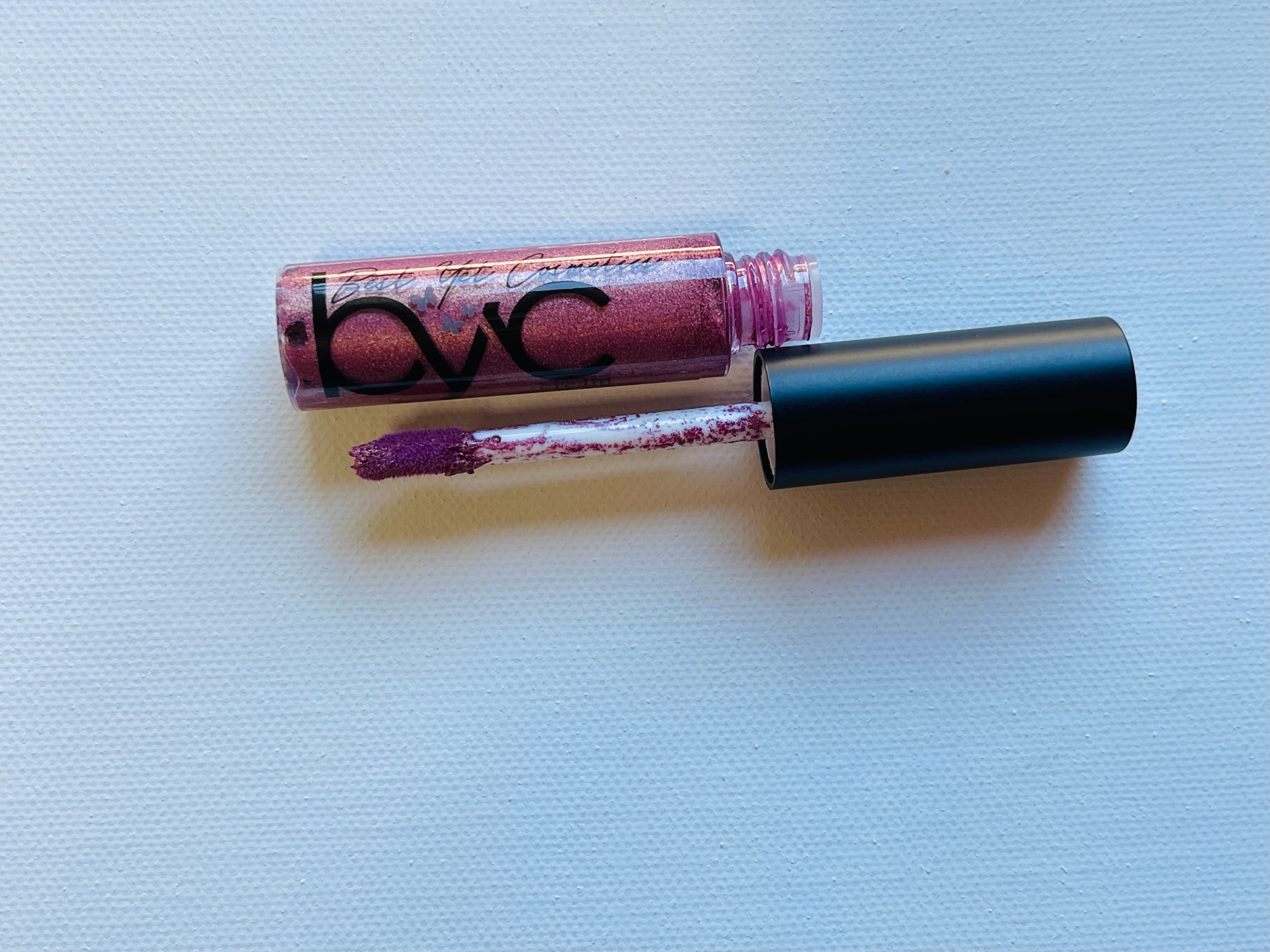 CREAM EYE SHADOW